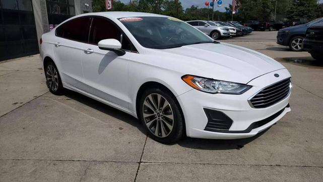 2020 ford fusion se