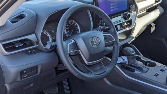 2024 Toyota Highlander