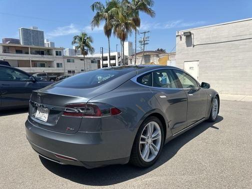 2013 tesla model s