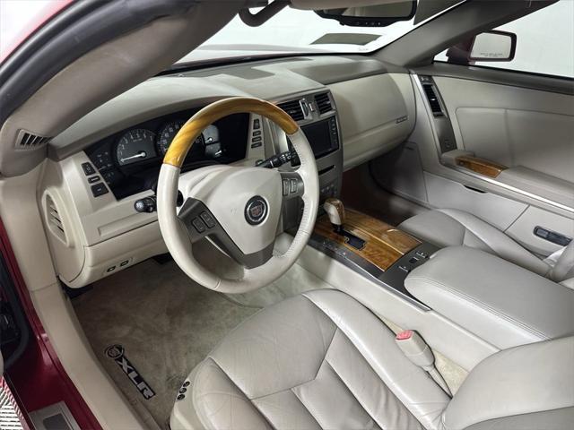 2004 cadillac xlr base