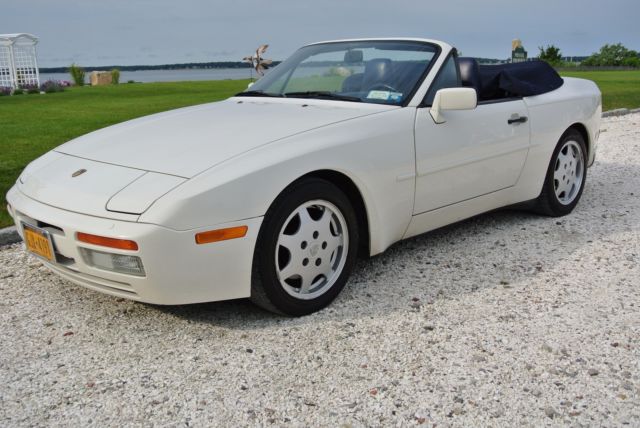 porsche 944s2