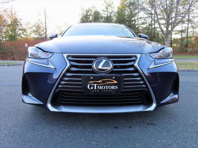 2017 lexus is 300 base