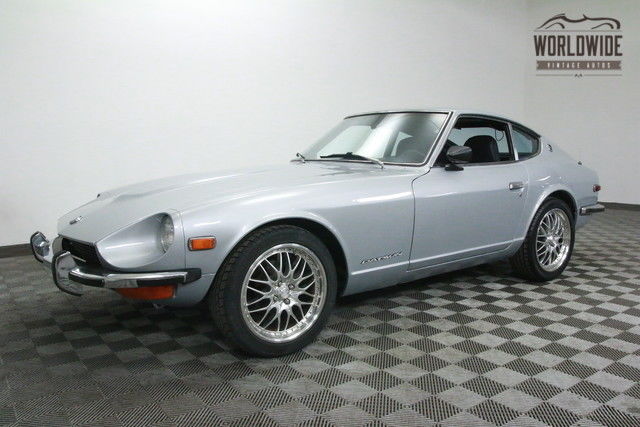 1973 silver silver. gorgeous. collector car.!