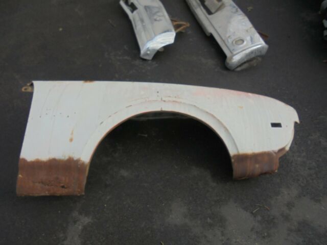 1968 cutlass s hardtop parts car w/buckets and console, no reserve!