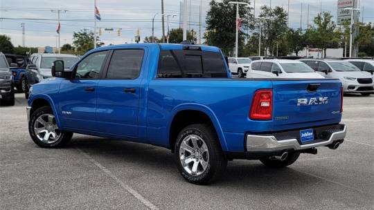 2025 RAM bighorn/lon