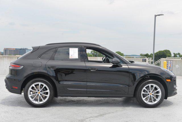 2024 porsche macan base