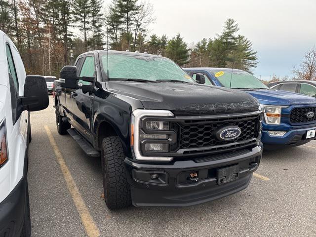 2023 ford f-350 lariat