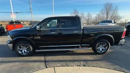 2017 ram 1500 limited crew cab 4x4 6'4' box in janesville, wisconsin