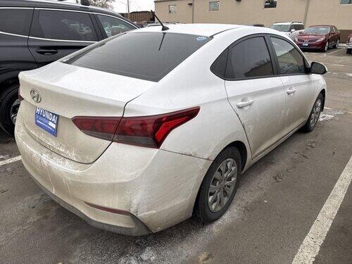 2019 hyundai accent se