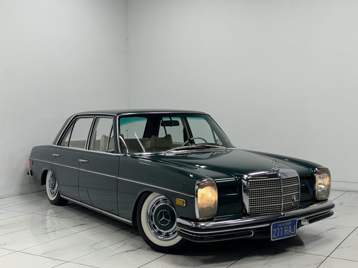 1970 mercedes-benz 200-series