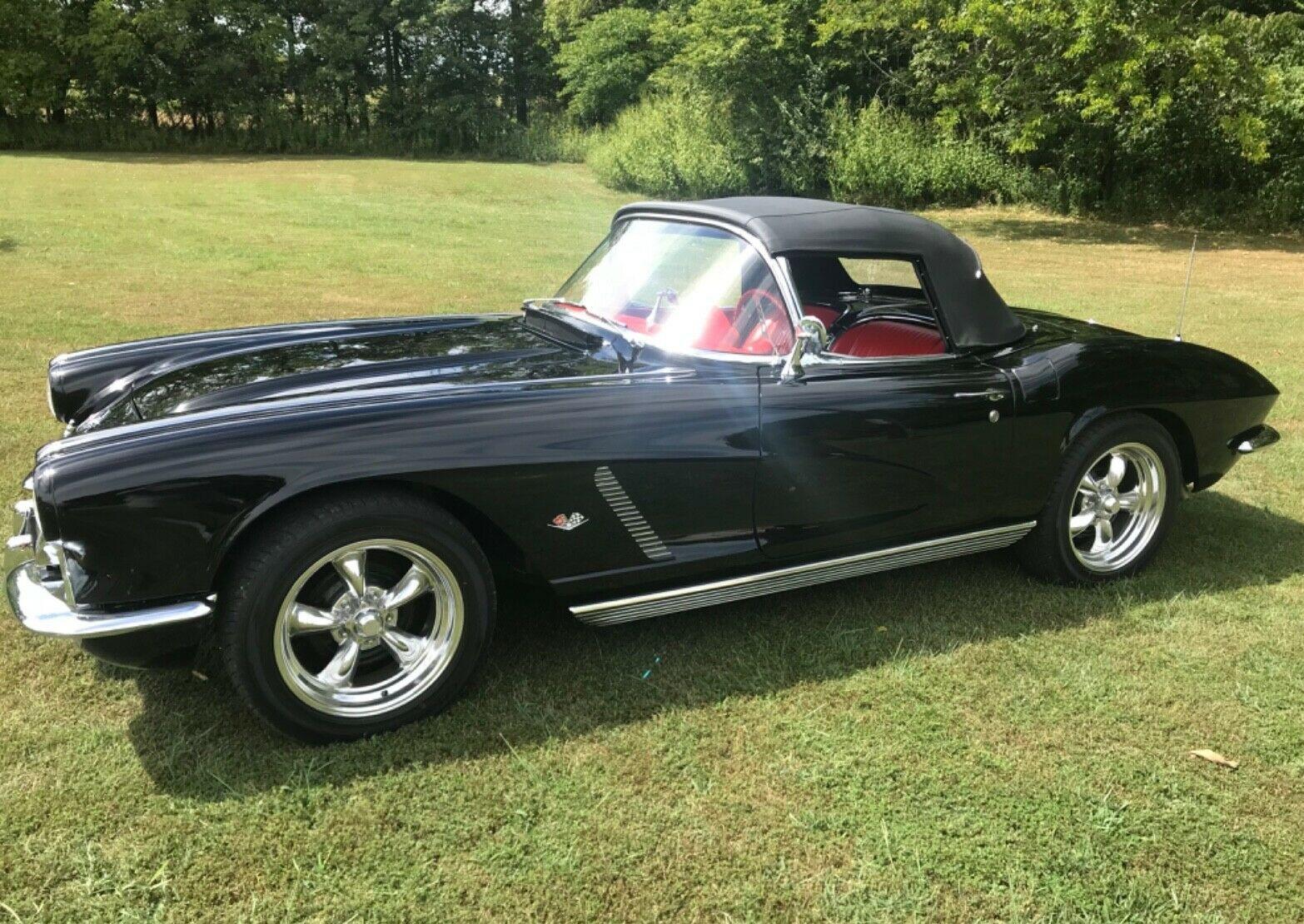 1962 chevrolet corvette new soft top and original hard top