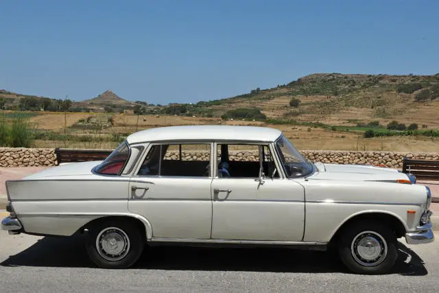 mercedes benz 200d