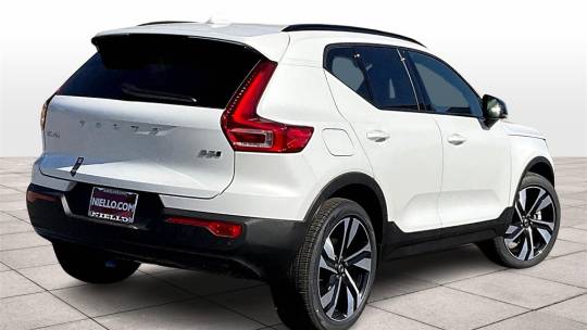 2024 Volvo XC40