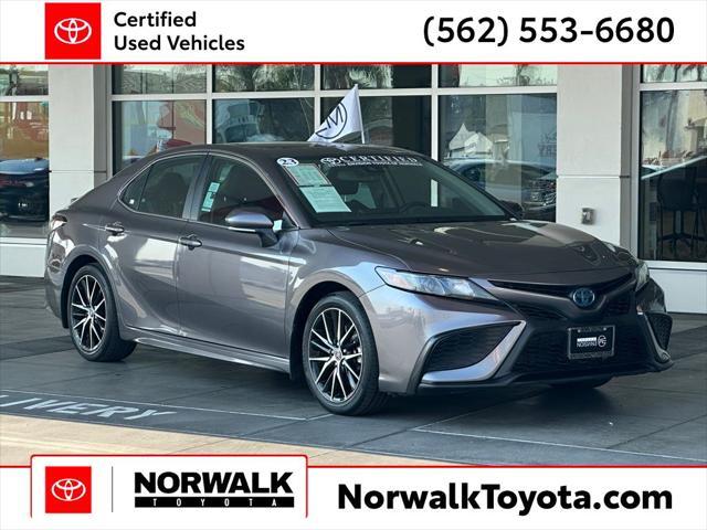 2023 toyota camry se