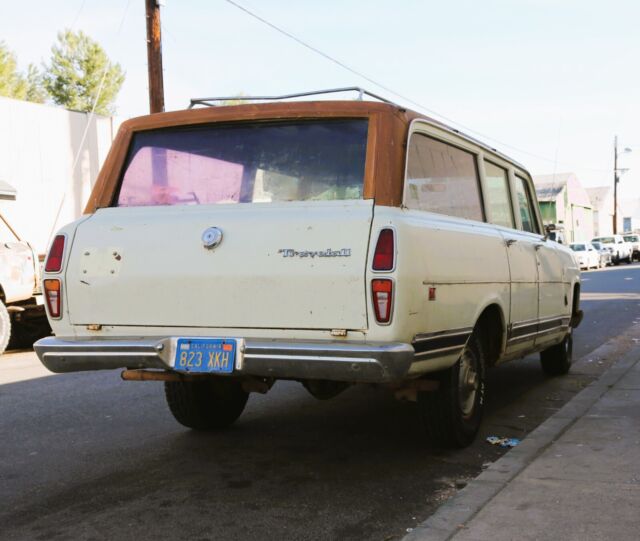 1972 travelall - clean title - 64k miles - 2 owners - california car