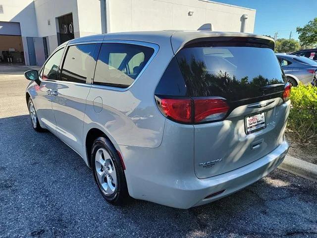 2017 chrysler pacifica lx