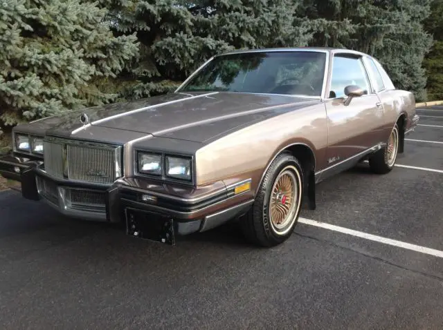 1984 pontiac grand prix le coupe 2-door 5.0l