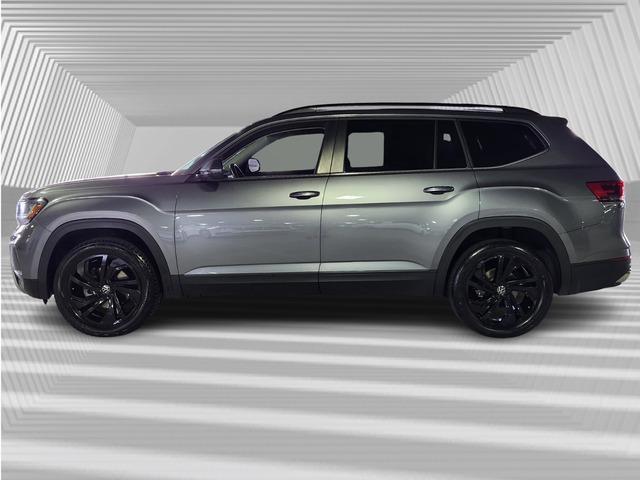 2022 volkswagen atlas 3.6l se w/technology