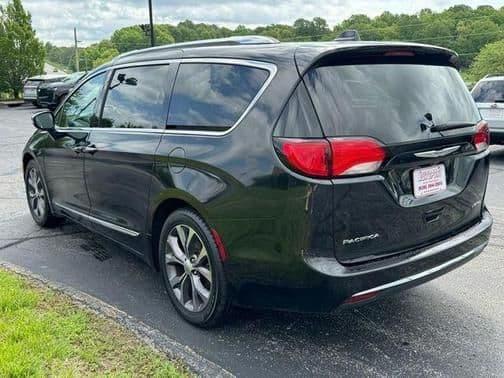 2017 chrysler pacifica limited in wildwood, missouri