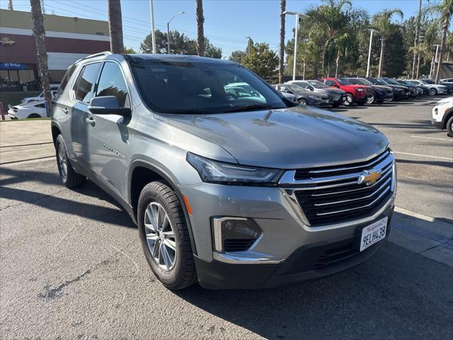2023 chevrolet traverse lt leather