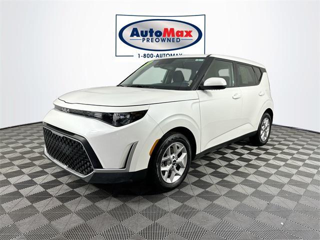 2023 kia soul lx