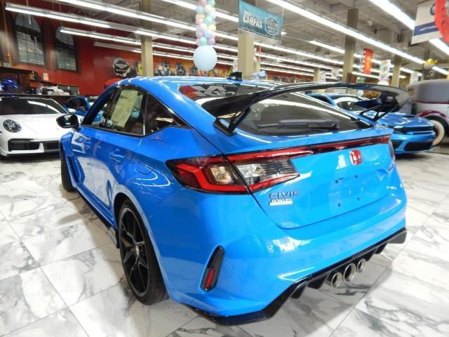 2023 honda civic type r base