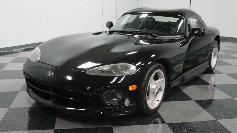 classic vintage chrome rt-10 viper mopar v10 6-speed manual black