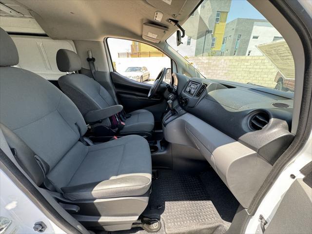 2015 nissan nv200 s