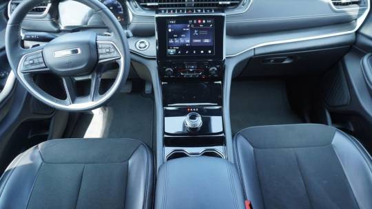 2023 jeep grand cherokee l altitude rwd