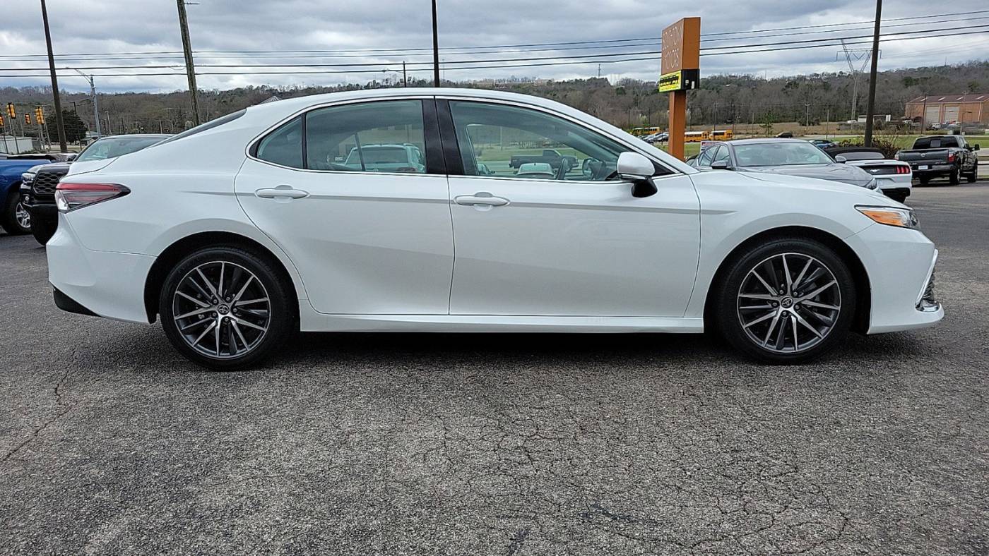 2023 toyota camry xle v6