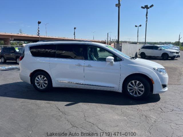 2020 chrysler pacifica touring l