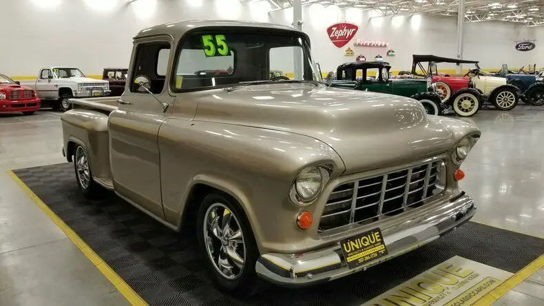 1955 chevrolet 3100 street rod pickup! ac very nice paint!
