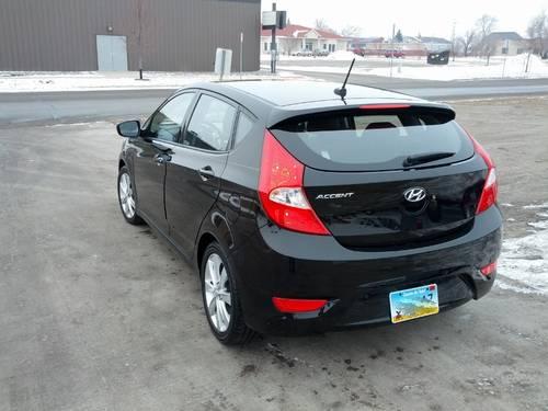2012 hyundai accent hatch back - black - manual - 35k mi for sale in fargo, north dakota