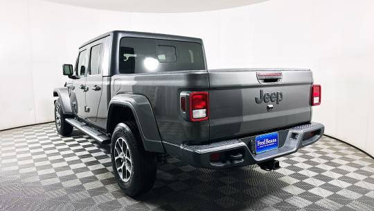 2024 Jeep Gladiator