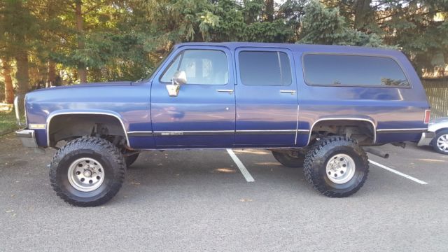 1989 gmc suburban 4x4 very clean / no rust / low miles / a true survivor