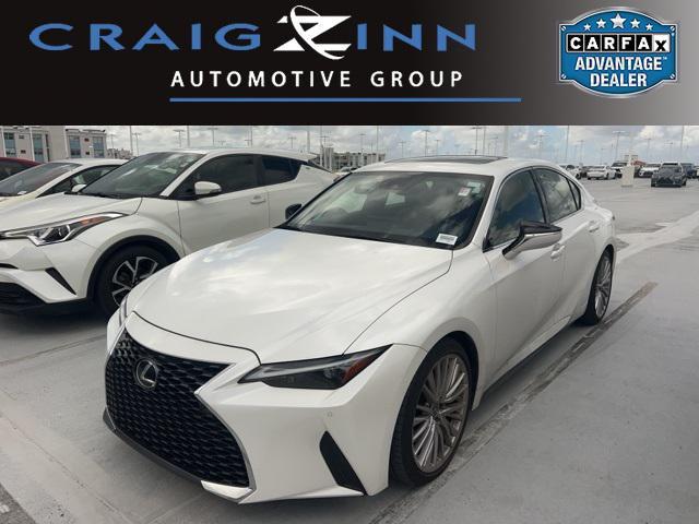 2022 lexus is 300 base