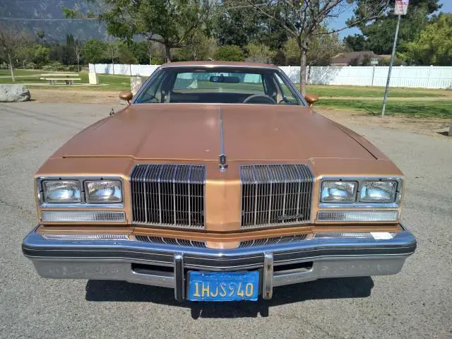1977 oldsmobile cutlass supreme automatic 2-door sedan