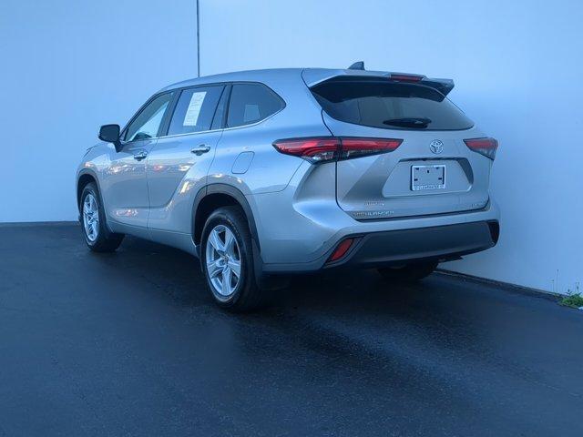 2023 toyota highlander le