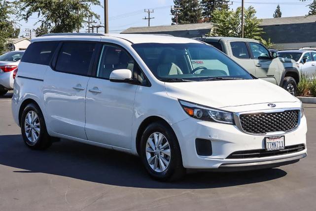 2017 kia sedona lx