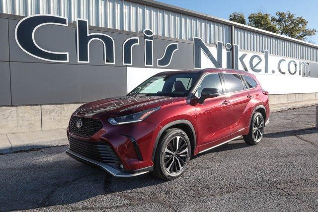2021 toyota highlander xse