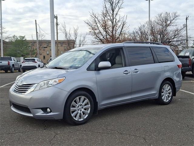 2017 toyota sienna xle
