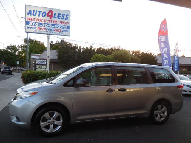 2012 toyota sienna base