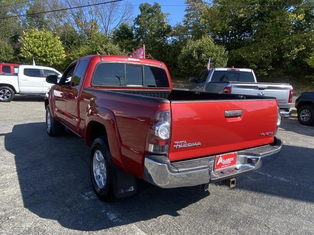 2014 toyota tacoma base