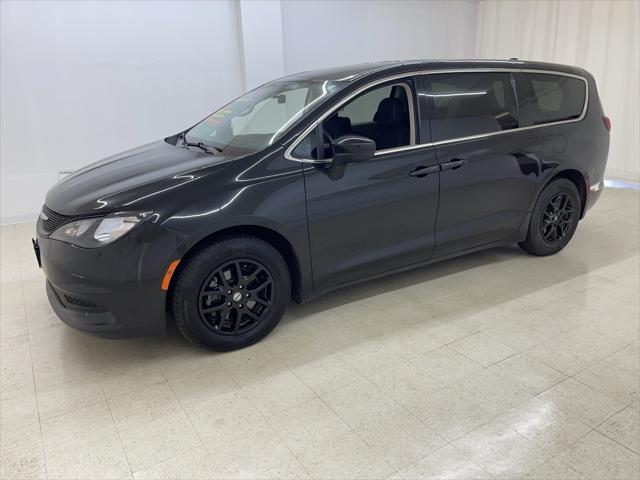 2021 chrysler voyager lx