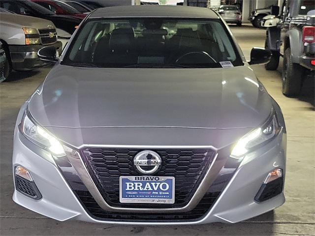 2022 nissan altima sr fwd