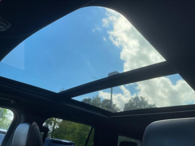 2021 ford expedition limited, adaptive cruise control, lane keep assist, blind spot monitoring, apple carplay / adnroidauto, bang and olufsen sound, backup camera, parking sensors, remote start, panoramic roof!!