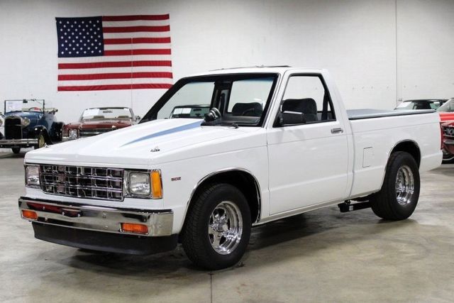 1986 chevrolet s-10 156 miles white pickup truck 498 ci 400 turbo