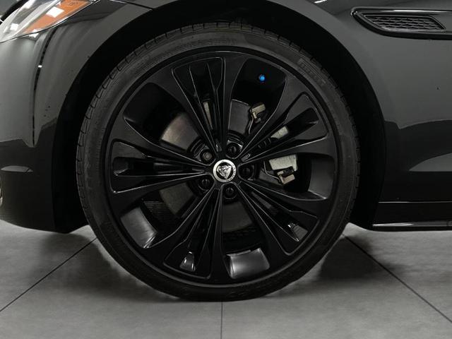 2024 jaguar xf r-dynamic se