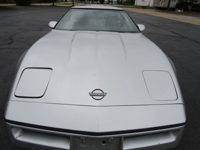 1984 chevy corvette - automatic - air - 104k - looks / runs great!