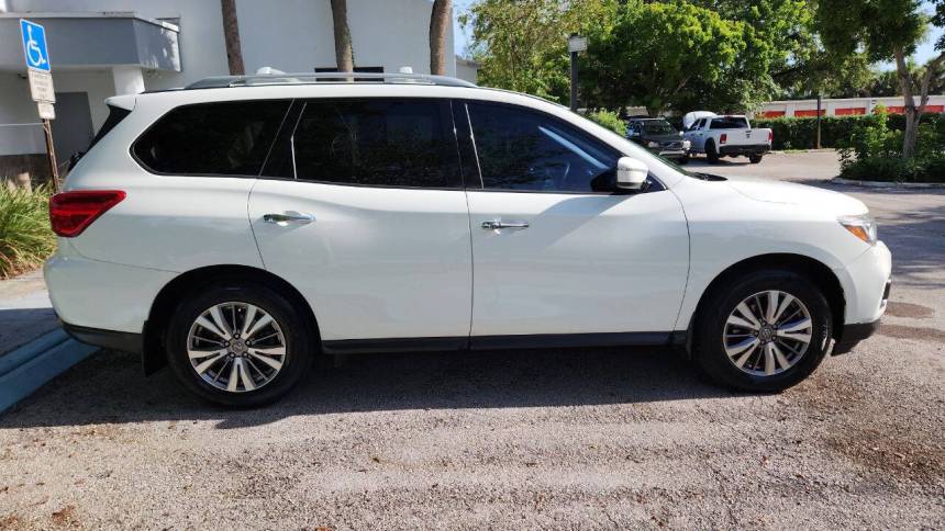 2018 nissan pathfinder s